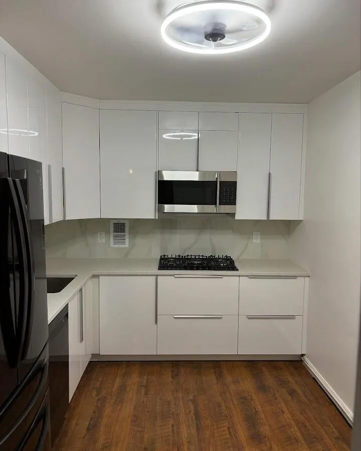 Renovated kitchen with quartz countertops in Ridgewood village